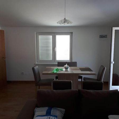 Apartmani Andrea Karlobag Dış mekan fotoğraf