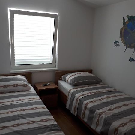 Apartmani Andrea Karlobag Dış mekan fotoğraf