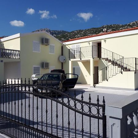 Apartmani Andrea Karlobag Dış mekan fotoğraf