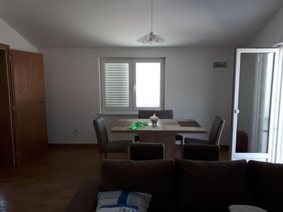 Apartmani Andrea Karlobag Dış mekan fotoğraf