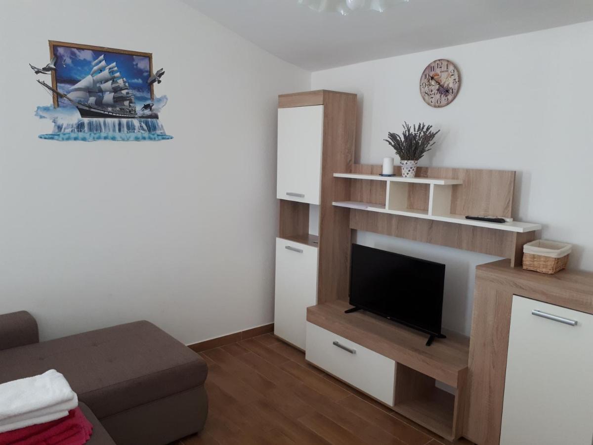 Apartmani Andrea Karlobag Dış mekan fotoğraf