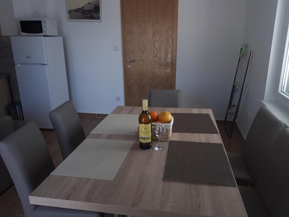 Apartmani Andrea Karlobag Dış mekan fotoğraf