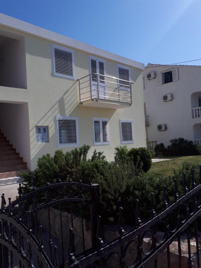 Apartmani Andrea Karlobag Dış mekan fotoğraf