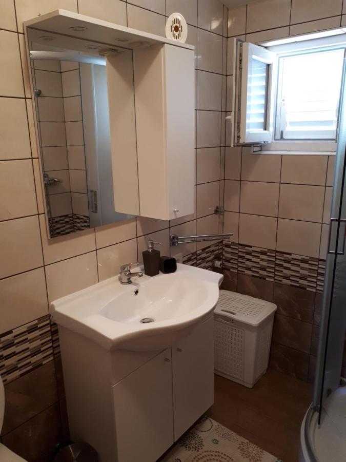 Apartmani Andrea Karlobag Dış mekan fotoğraf