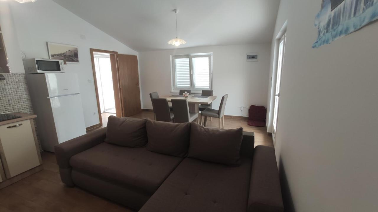Apartmani Andrea Karlobag Dış mekan fotoğraf