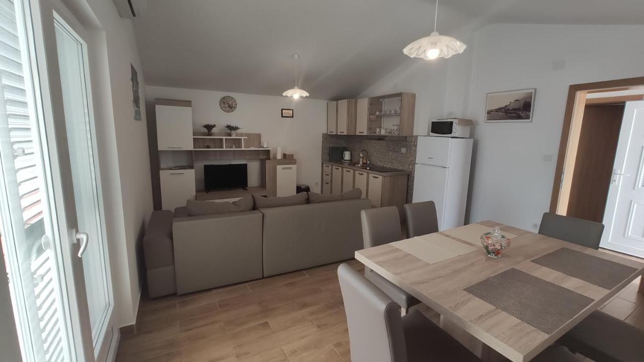 Apartmani Andrea Karlobag Dış mekan fotoğraf