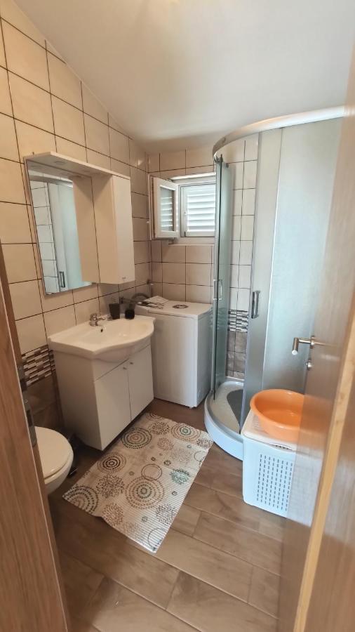Apartmani Andrea Karlobag Dış mekan fotoğraf