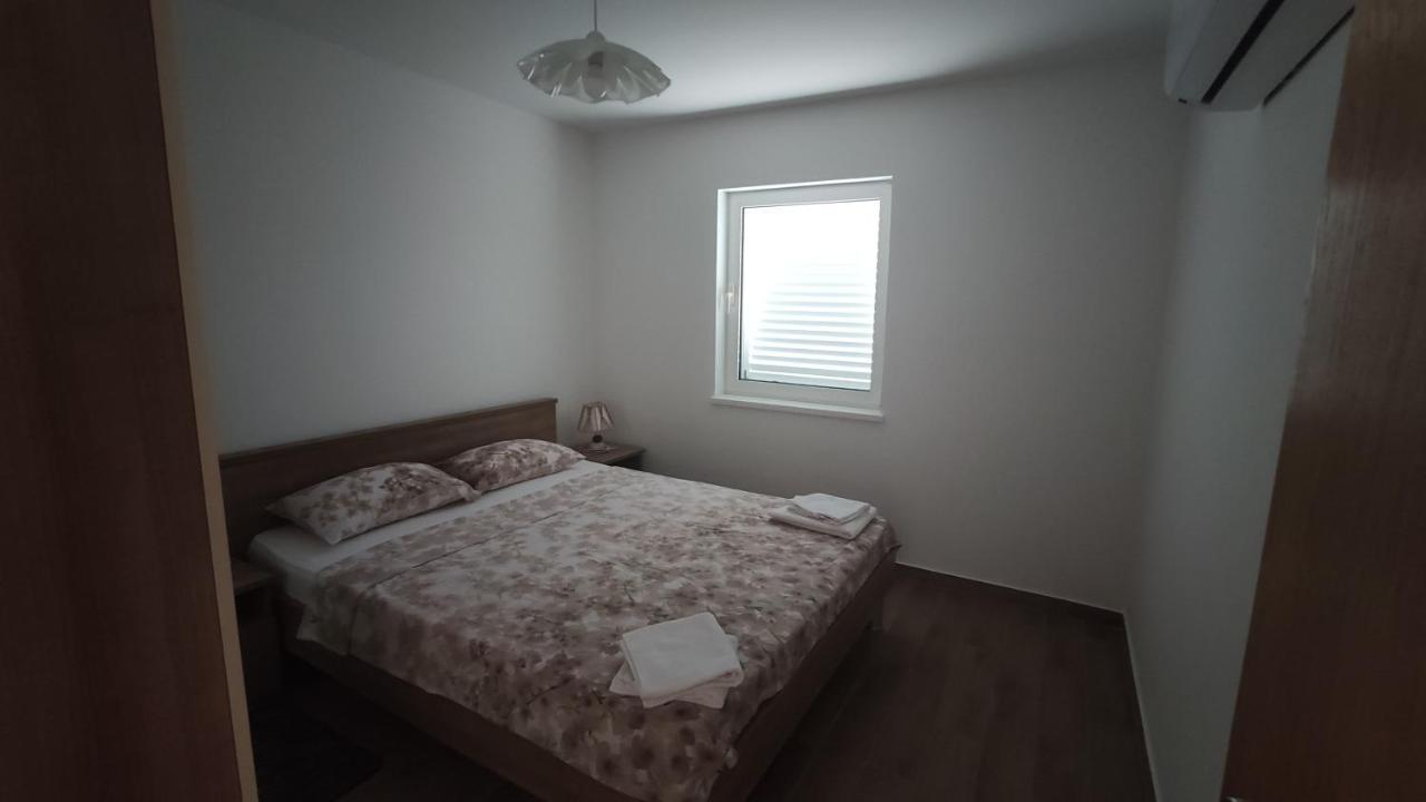 Apartmani Andrea Karlobag Dış mekan fotoğraf