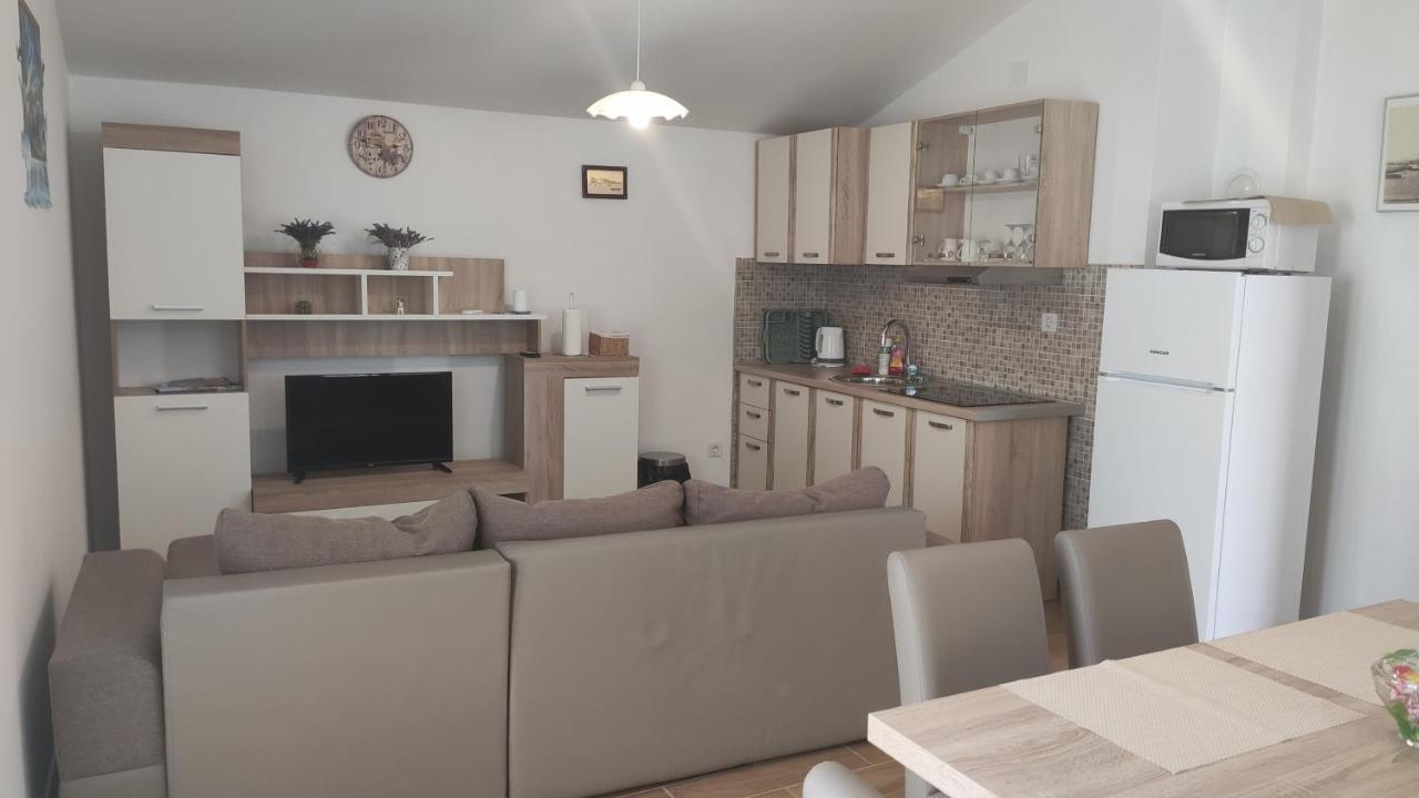 Apartmani Andrea Karlobag Dış mekan fotoğraf