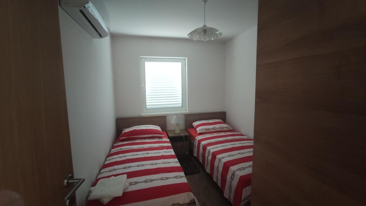 Apartmani Andrea Karlobag Dış mekan fotoğraf
