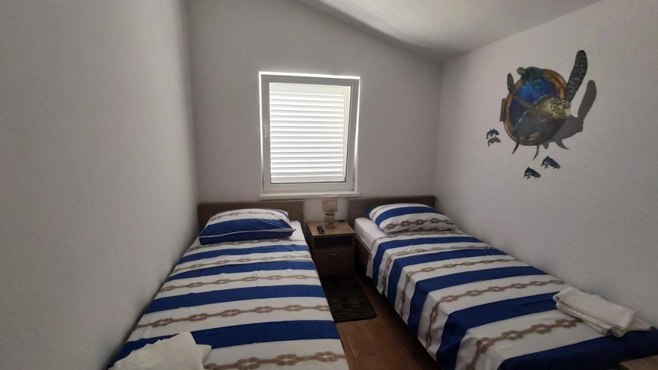 Apartmani Andrea Karlobag Dış mekan fotoğraf